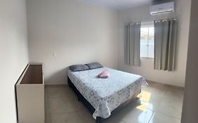 Casa confortável para até 4 pessoas - 2 quartos - ótima localização